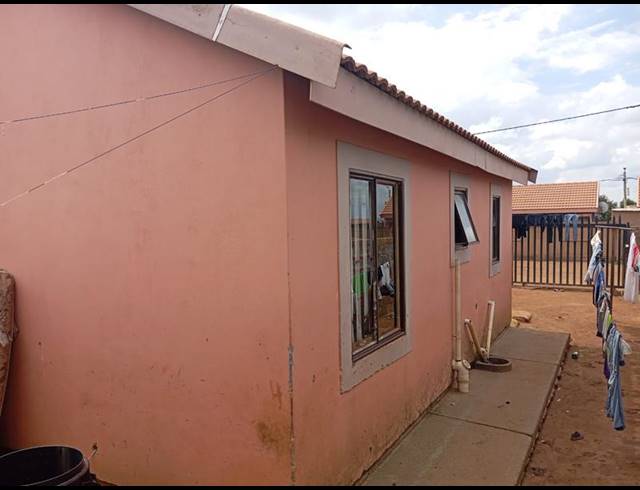 2 BEDROOM HOUSE FOR SALE IN PALM RIDGE